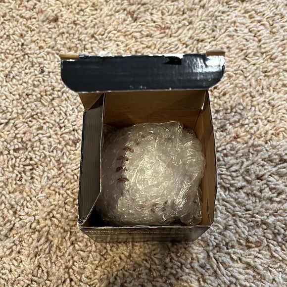 Pink Gender Reveal Baseballs for Baby Girl - Picture 4 of 8